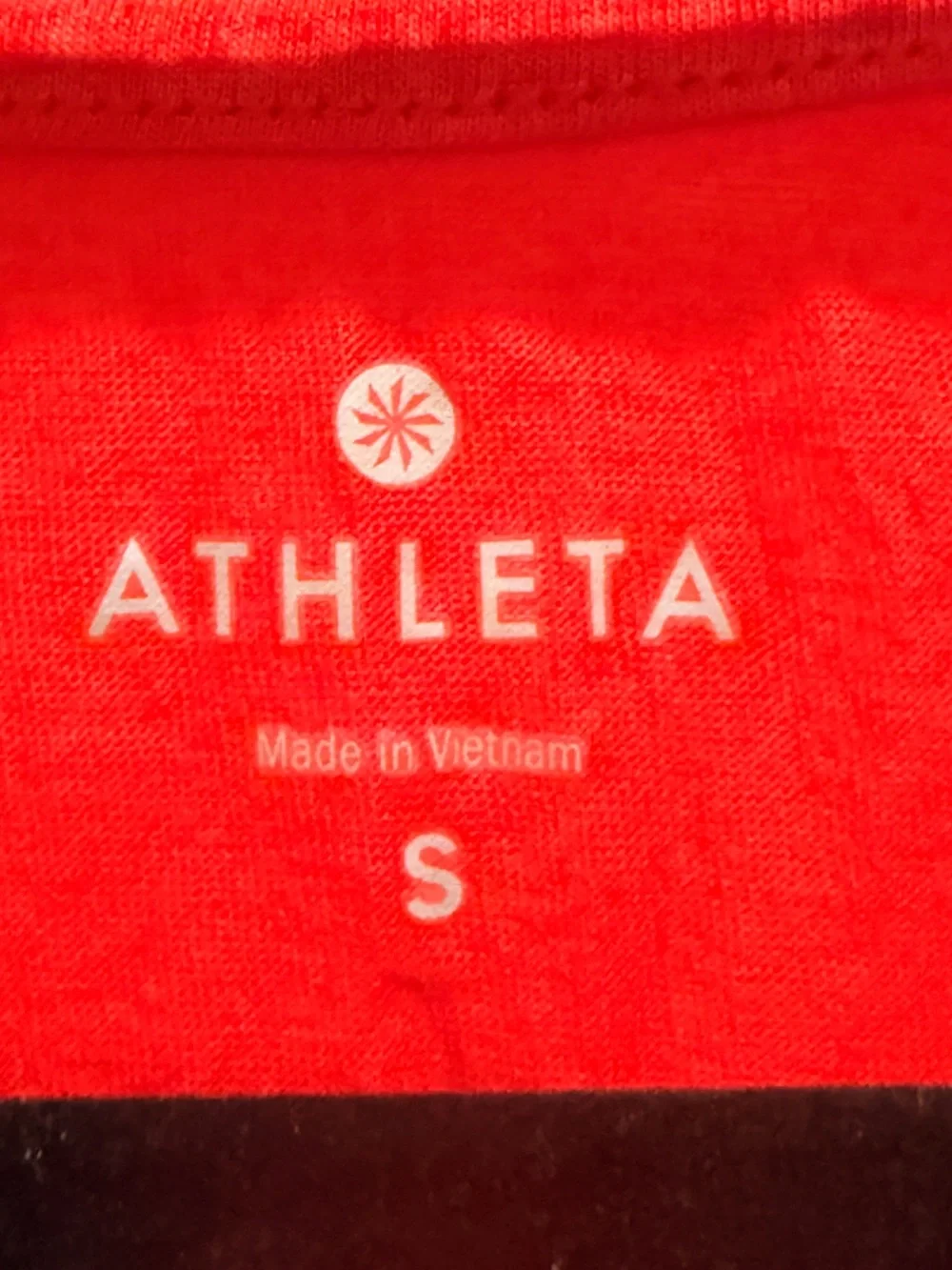 Athleta Vibrant Red Scoop Pocket Tank - Picture 3 of 4